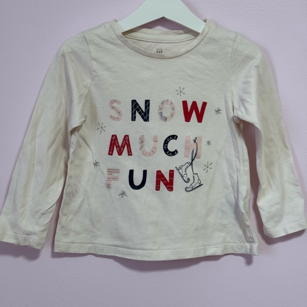 Gap white top